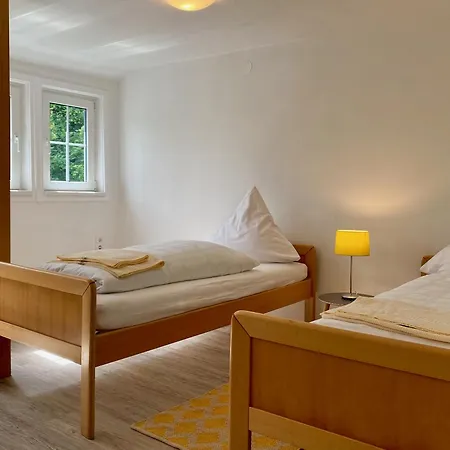 Kavaliershaus Neben Schloss Rauenstein Oda ve Kahvaltı