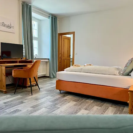 Kavaliershaus Neben Schloss Rauenstein 3* Lengefeld