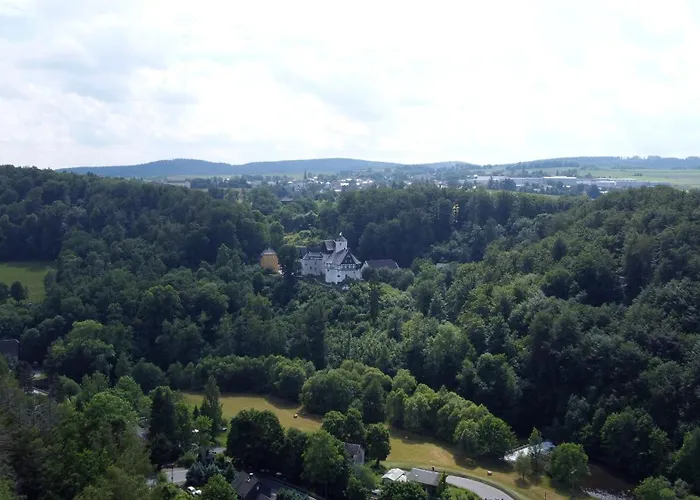 Bed & Breakfast Kavaliershaus Neben Schloss Rauenstein