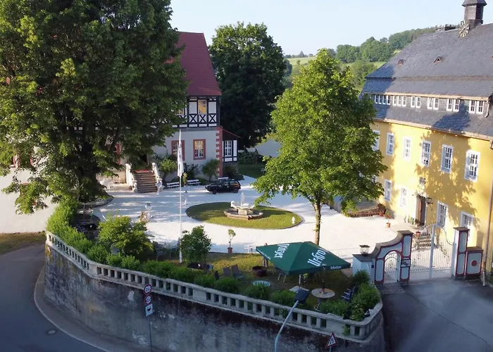 Bed & Breakfast Kavaliershaus Neben Schloss Rauenstein