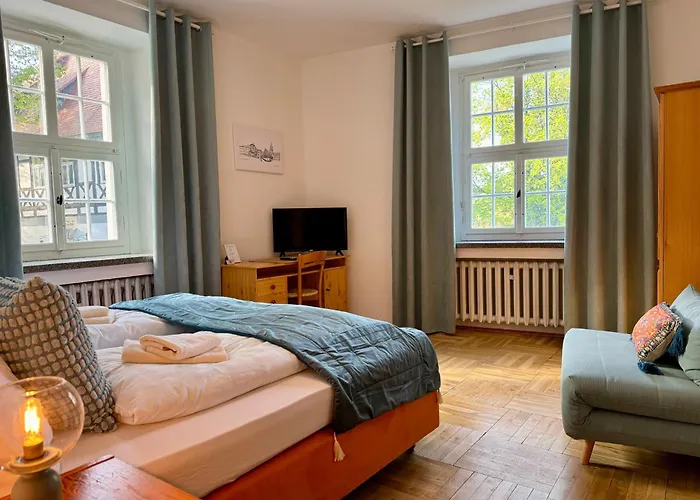 Bed & Breakfast Kavaliershaus Neben Schloss Rauenstein 3*