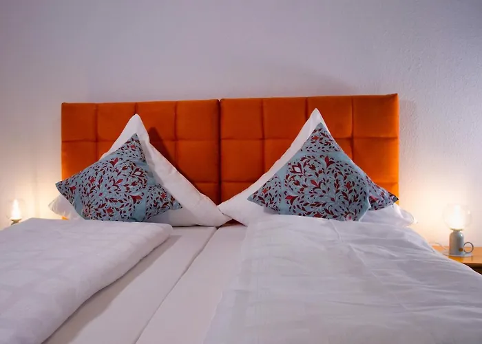 Bed & Breakfast Kavaliershaus Neben Schloss Rauenstein Lengefeld (Saxony)